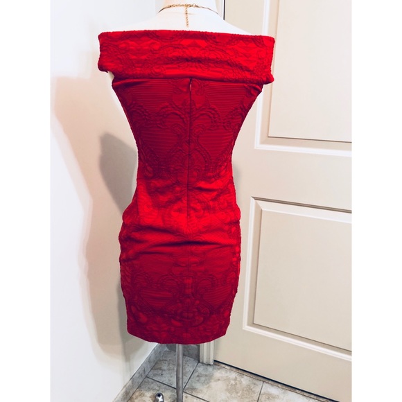 Cache over the shoulder Elegant dress - Picture 3 of 6